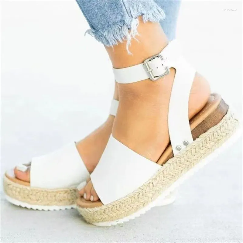 Sandalen Dames Zomerschoenen 2024 Gesp Damesplatform Plat Met Casual Dames Beknopte Wedge Pump