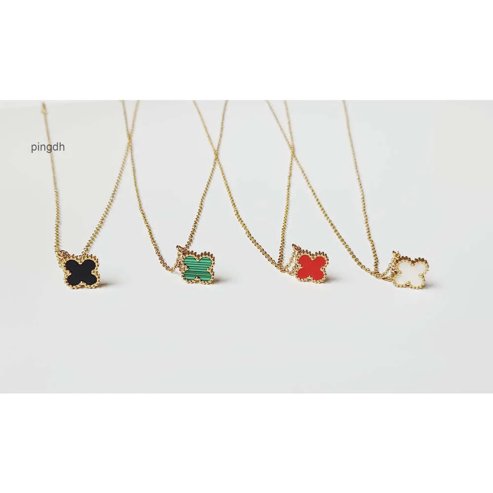 قلادة Van Clover Cleef Four Leaf Clover Neckalces Netclaces Van Clover Four Leaf Sopquality مصمم مجوهر