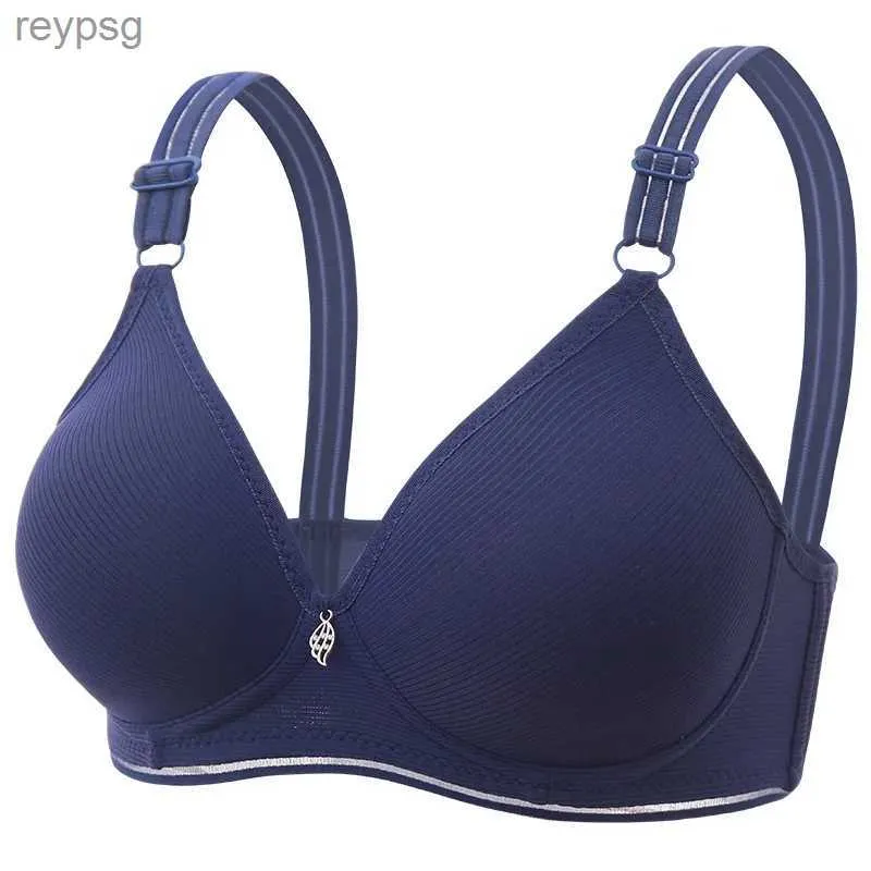 Bras Bras 36-44 A/B Lace Bras for Women Large Size Lingerie Ladies Underwear Sexy No Steel Rings Thin Cup Gathered Small Large Size Bra YQ240203