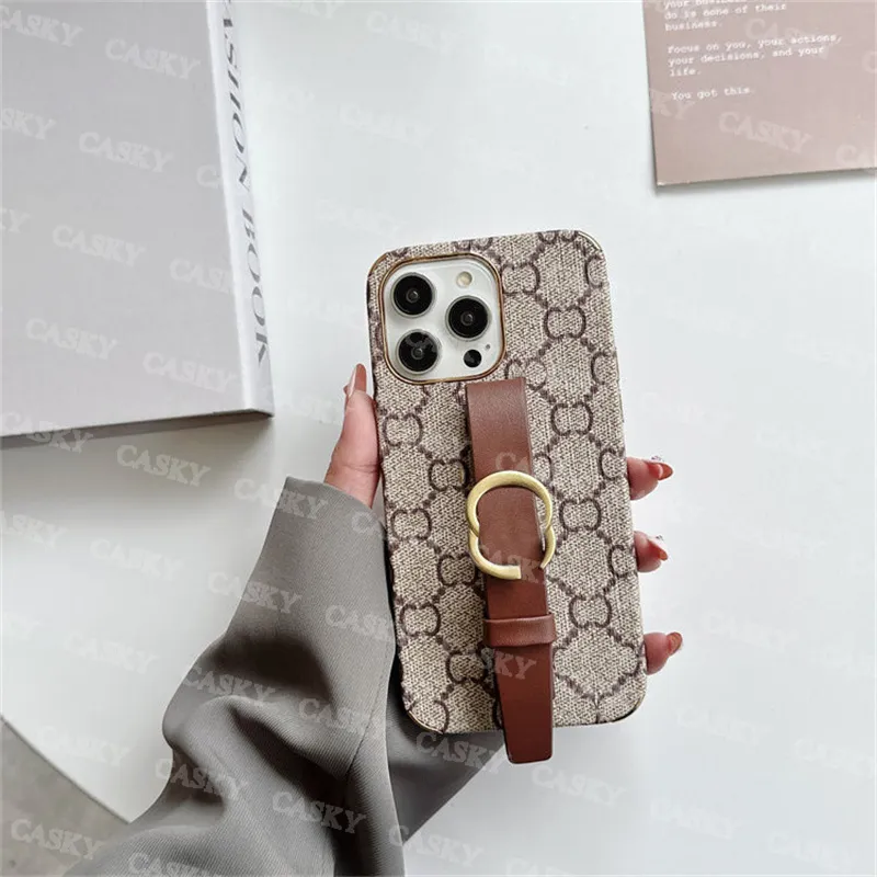 Fundas para teléfono con brazalete para mujer Equipadas 15 14 13 12 Pro Max Textil 11 Correa para la muñeca para teléfono móvil Diseñador Moda retro Fundas para teléfonos móviles CASKY