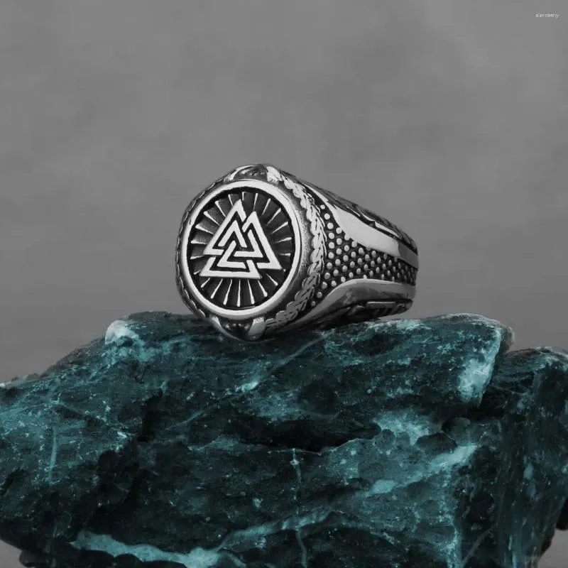 Klusterringar rostfritt stål vintage viking norska rune ring herr mode valknut amulet hip hop cyklist enkla smycken grossist