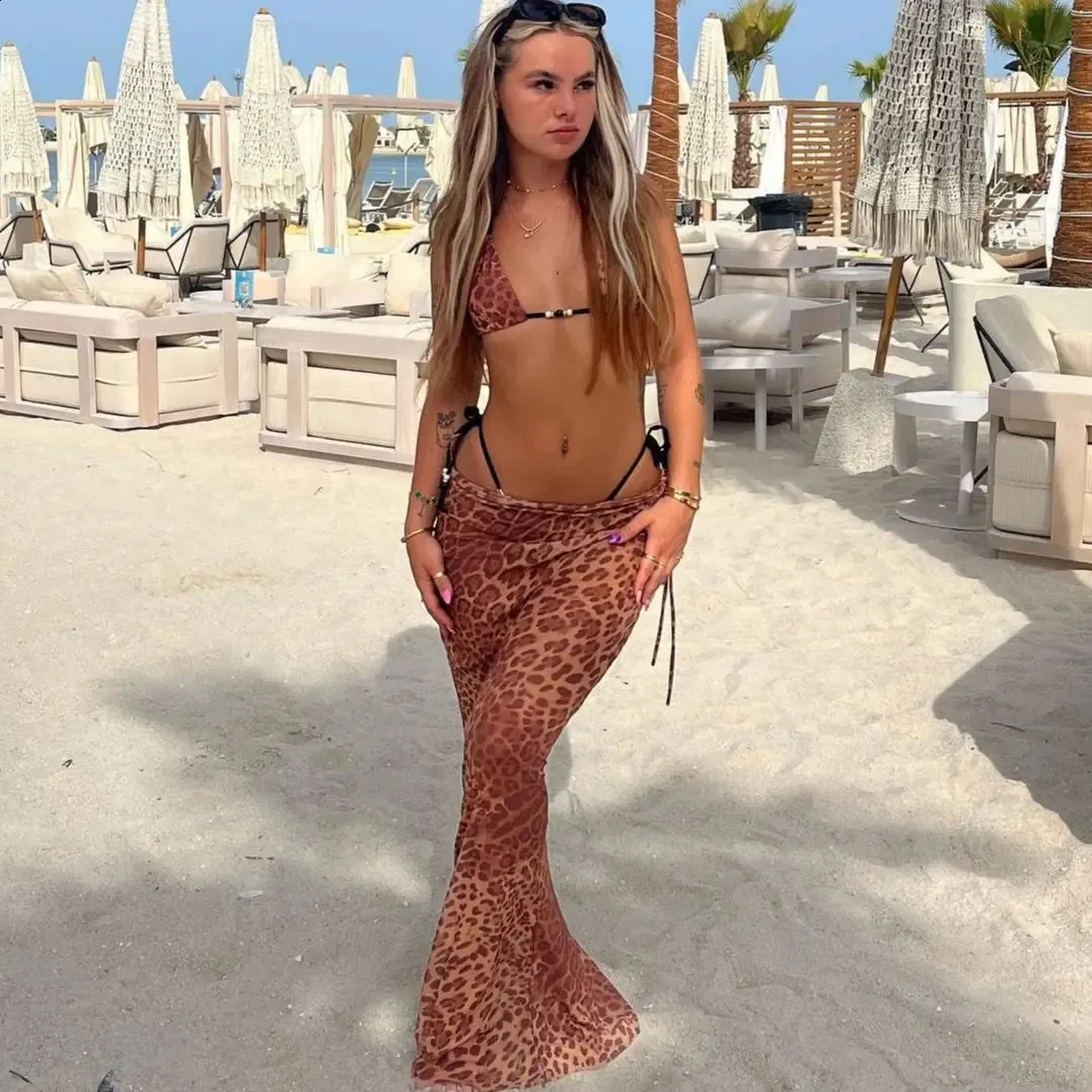 Set di abiti da spiaggia con stampa leopardata per donna Set bikini e gonna copricostume Costume da bagno trasparente a 3 pezzi in rete sexy 240202