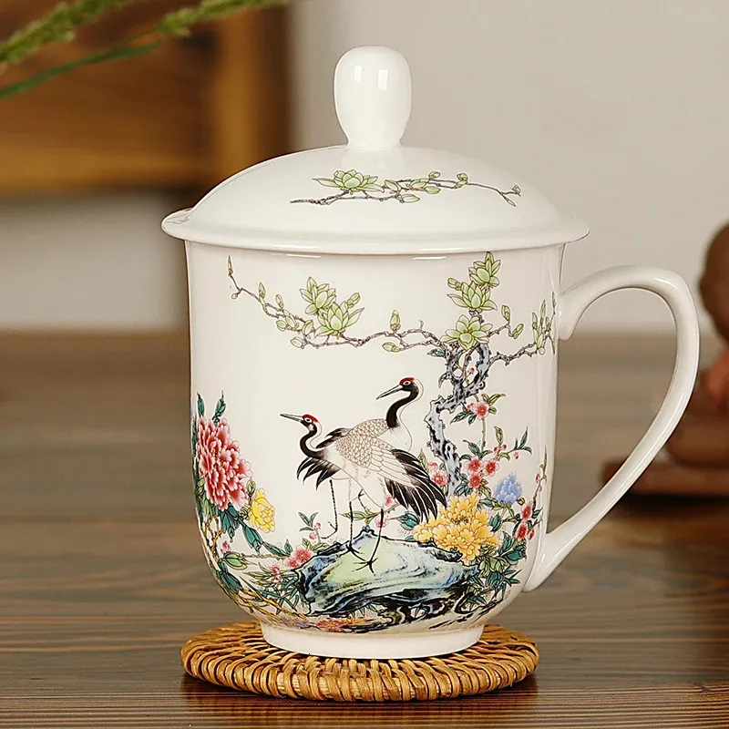 Xícara de chá de cerâmica Jingdezhen com tampa Bone China Water Office Meeting Vup el Company Pastel personalizado 240130