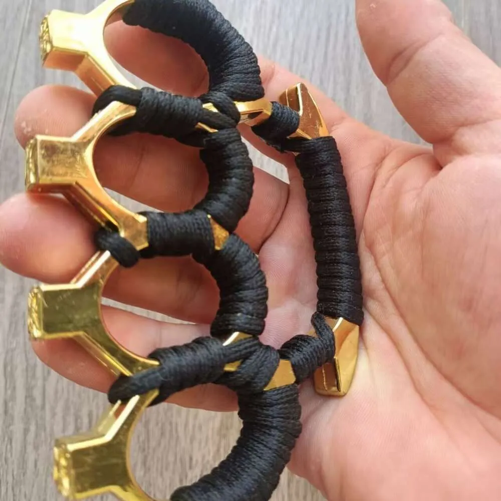 Four Finger Self-defense Buckle Tiger Hand Support Fist Zinc Alloy Material Sturdy and Wear-resistant Assault Team (guangzhou) Binding Rope R4N8