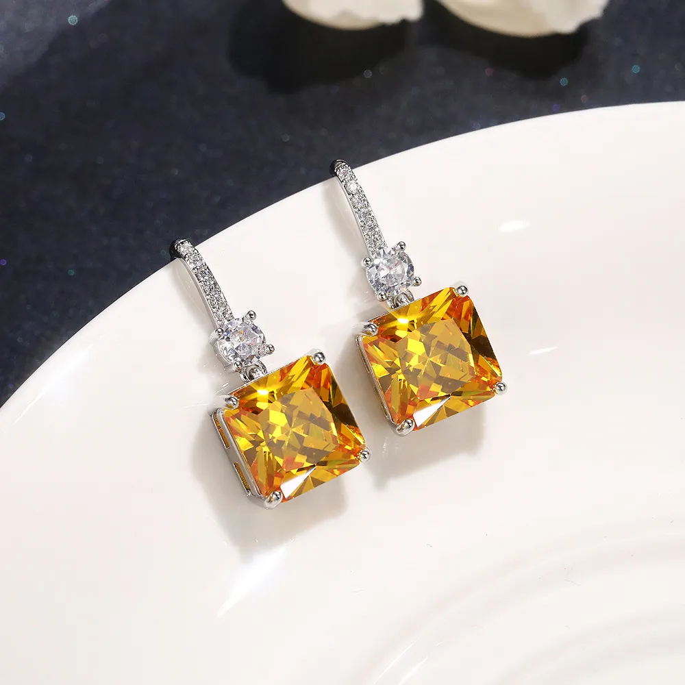 2024 CHOUCONG DANGLE ÖNNINGAR Lyxiga smycken Sparkling 925 Sterling Silver Princess Cut Yellow Cubic Zircon Cz Diamond Gemstones Party Women Hook Drop Earring Gift Earring Present