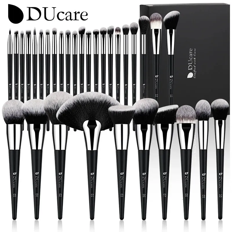 DUcare Ensemble de pinceaux de maquillage professionnels 10-32 pièces Pinceaux Kit de maquillage Fond de teint en cheveux synthétiques Fards à paupières Mélange Outils de beauté 240123