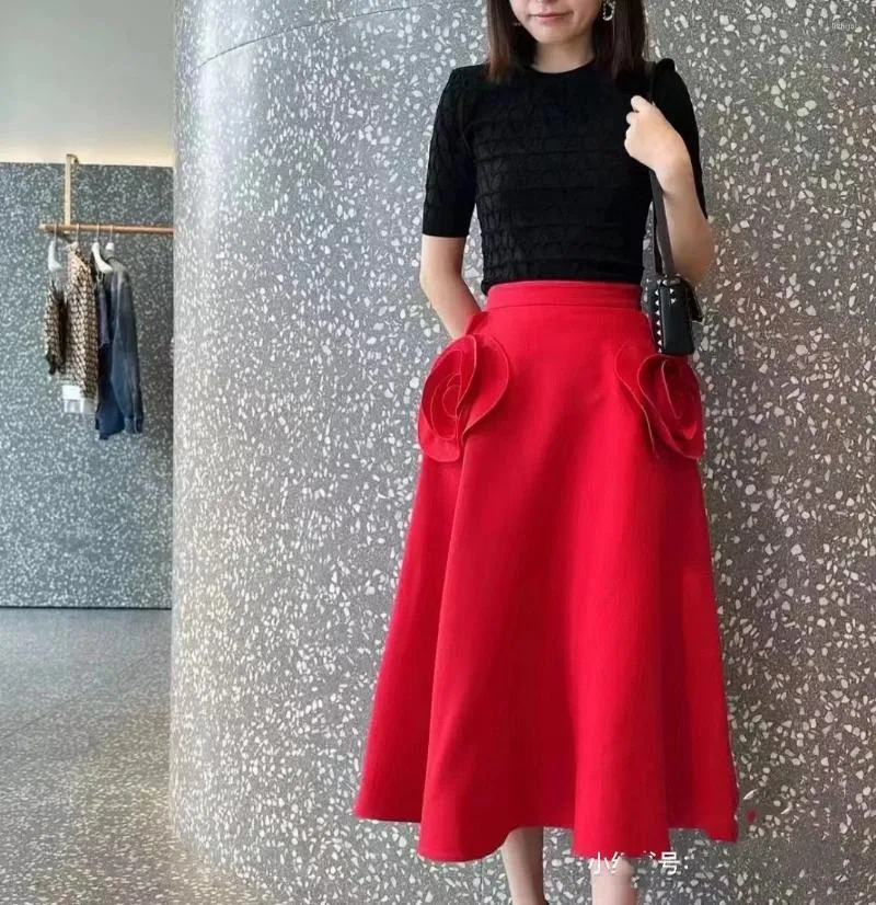 スカート2024秋のファッション女性女性GDNZのための贅沢な赤い花のミディスカート12.14