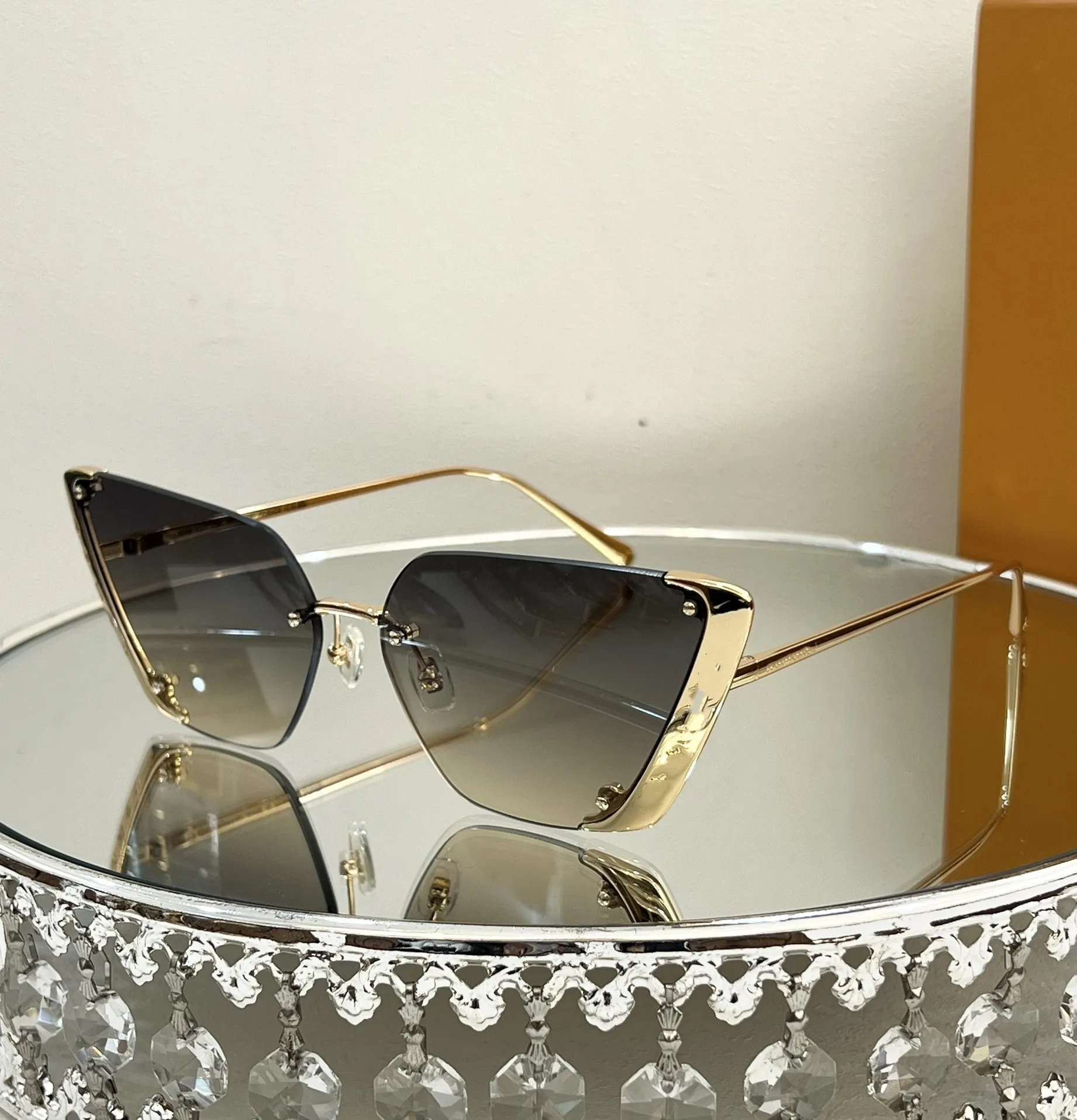 Mens polarized acetate sunglasses with UV400 protection and 