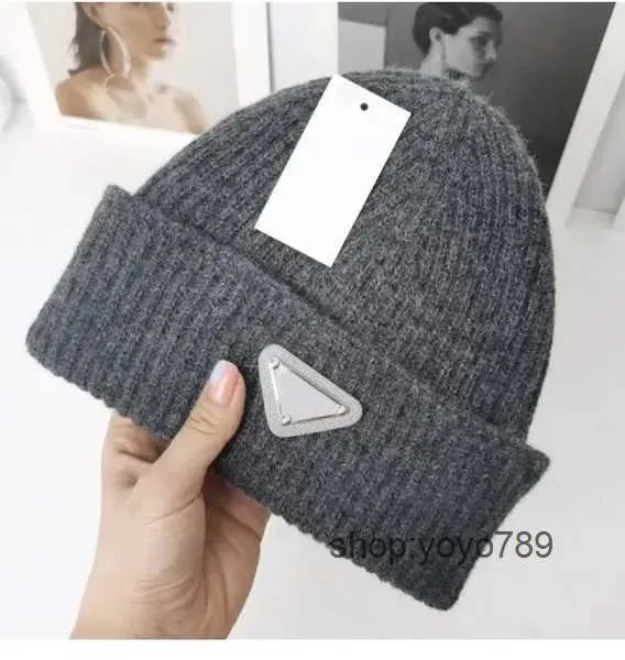 Bonnet/casquettes de crâne, nouveau chapeau amélioré avec lettre p, essentiel pour les activités de plein air chaudes en hiver, boutique n ° 1 1OMB 1OMB 7 T171