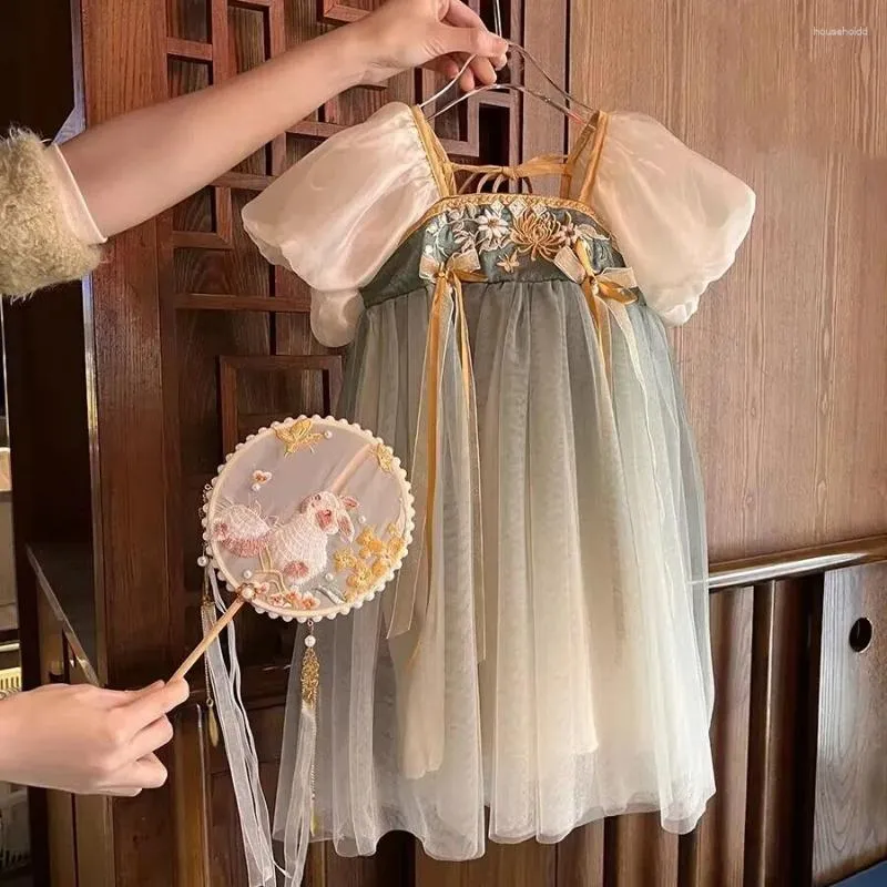 Flickaklänningar Barnkläder flickaklänning korta ärmar sommarmask prinsessan fluffig liten baby Hanfu