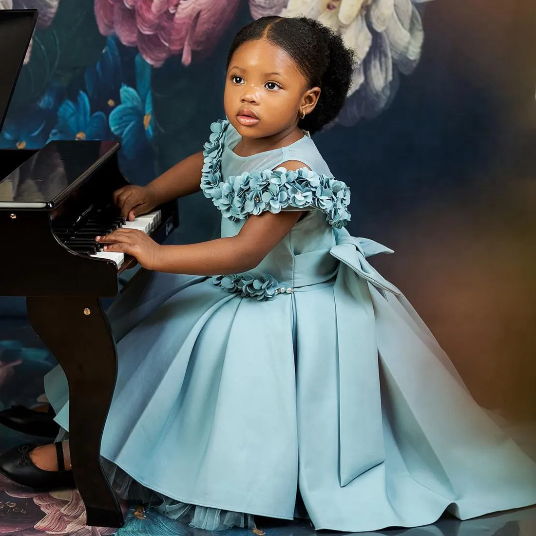 Flower girl dress with bow in back hotsell