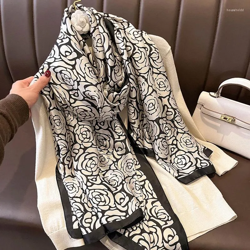 Sciarpe di Marca di Lusso Raso di Seta Sciarpa Quadrata Hijab Delle Donne 2024 Stampa Bandana Fascia Fazzoletto Da Collo Delle Signore Scialle Borsa Wrap Foulard 90 180 centimetri