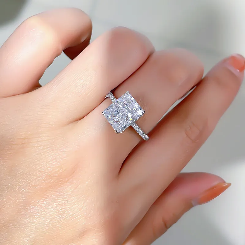 Classic Sugar Ice Cut Rhinestone Wedding Rings For Women Lovers Luxury CZ Zircon Engagement Ring