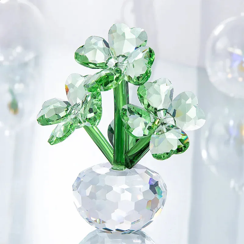 Crystal Sun Flower Ornaments Dekoracja domowa symulacja Crystal Clover Clover Desktop Ozdoby Dziewczęta Prezenty Wnętrze samochodu 240125