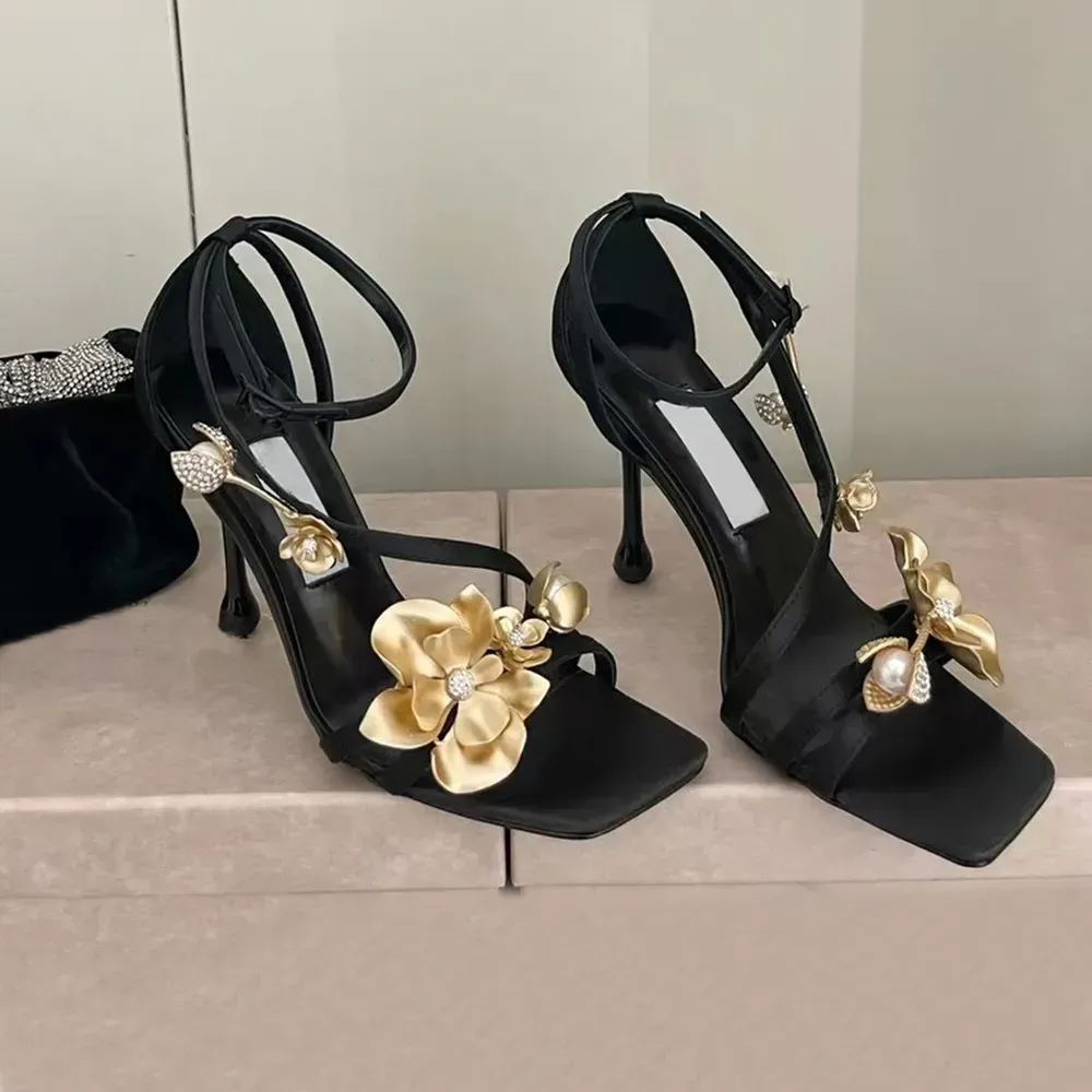 Nouveau métal fleurs satin talon aiguille sandale bride à la cheville orchidée fleur décoration série sandales perle luxe designer femmes robe de soirée chaussures taille 35-40
