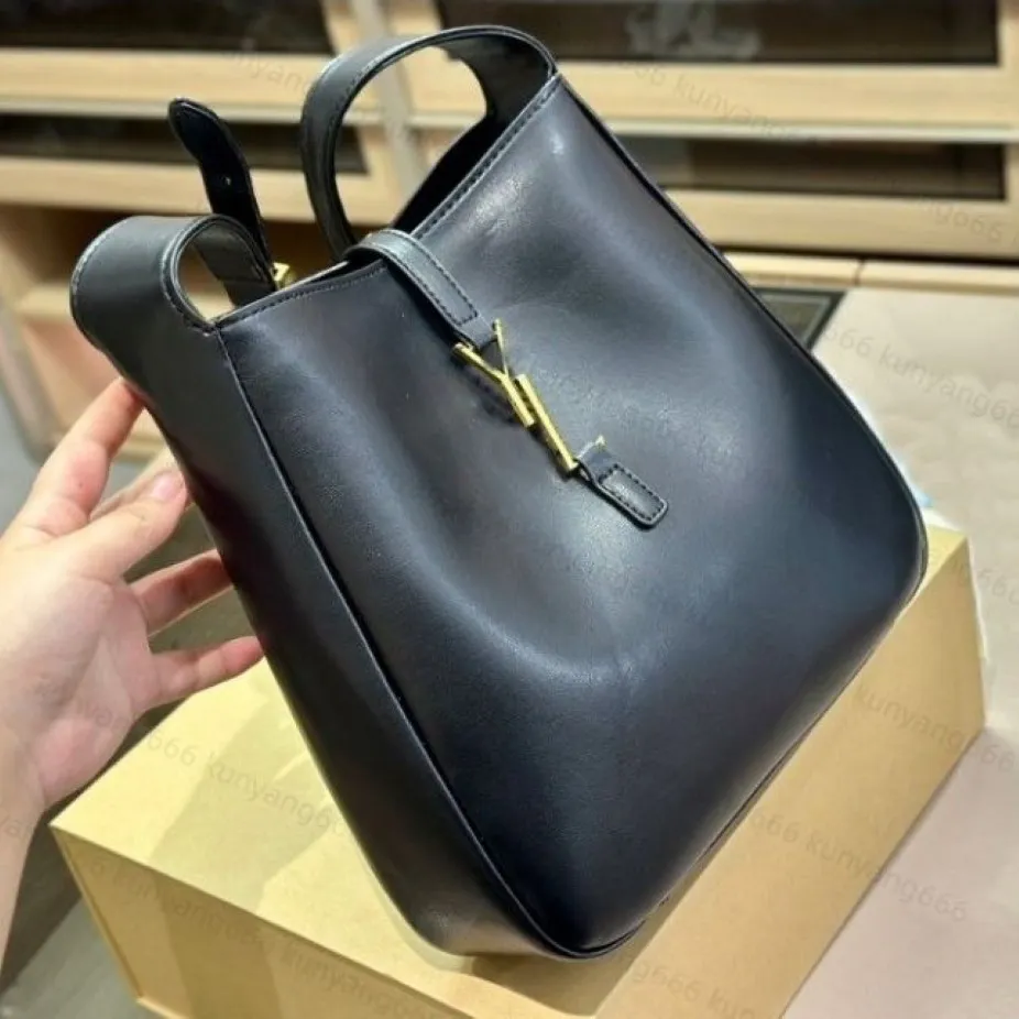LE5A7 HOBO übergroße Einkaufstasche, Designer-Handtaschen, befestigt Mini-Geldbörse, gesteppte Lammfell-Damen-Reisetasche, Schultertasche257d