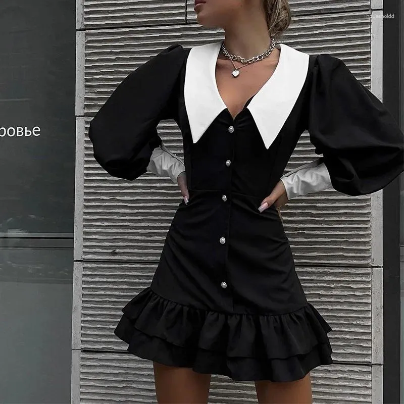 Sukienki swobodne 2024 Button Seksowne czarne francuskie patchwork Puff Długie rękaw Mini sukienka