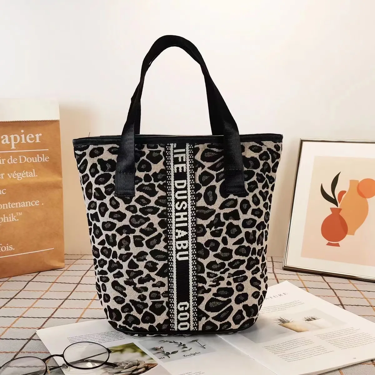 Şık leopar baskı öğle yemeği kutusu çantası el tutulan bez torba taşınabilir ofis öğle yemeği çantası büyük kapasiteli gelgit yıkama makyaj çantası