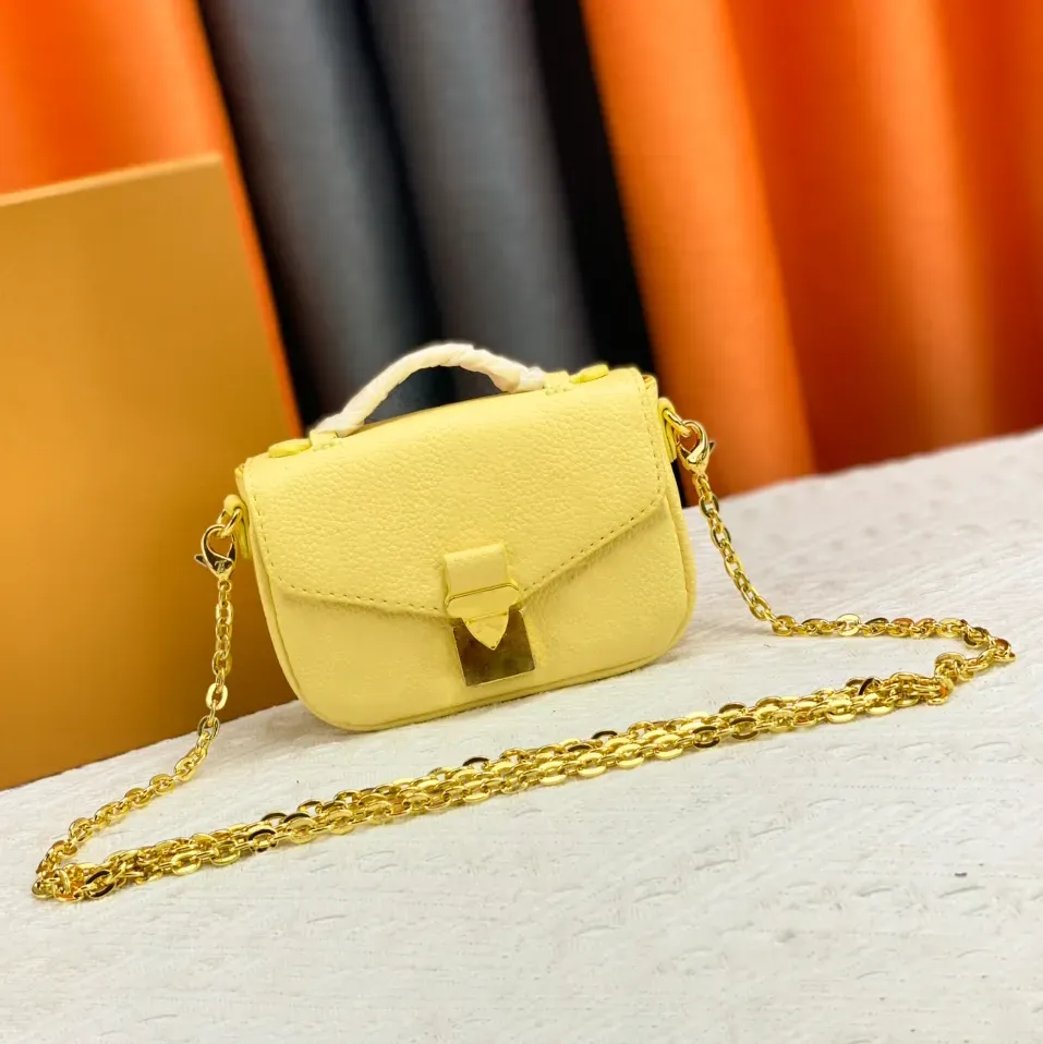ショルダーバッグ・ポシェット MUCENT MAIN SYMBOL LOGO 3WAY CHAIN MINI CROSS BAG 5BMR0105 ec017e39-db49-4823-be79-