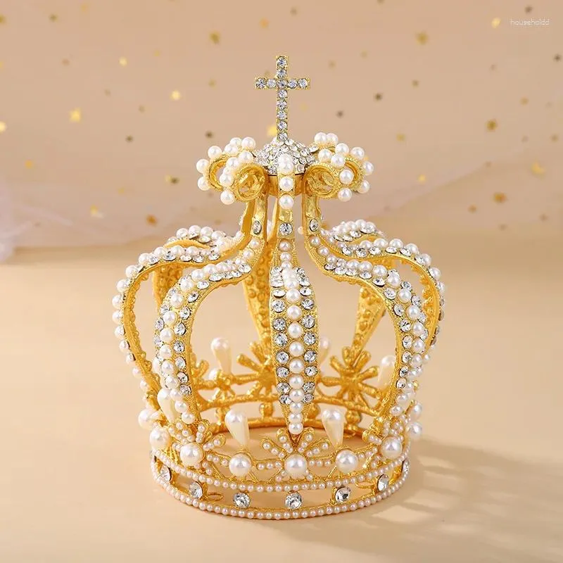 Hårklipp runt bruddrottningskungen bankett krona strass kristall pärla pärlor skönhet tävling kronor tiaras