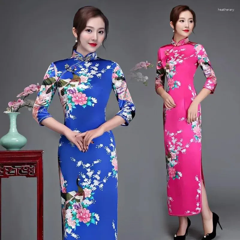 Etnisk klädstorlek 6xl Floral Peacock Chinese Lady Cheongsam qipao Print Flower Sexig lång klänning Brudbröllop kväll festklänning