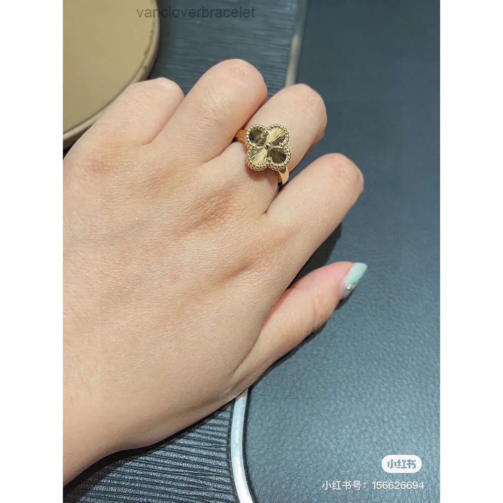 Vintage Bandringe Van Clover Ring Marke Designer Gold Kupfer vier Blattklee Charm Blume Ehering für Frauen mit Kastenschmuck