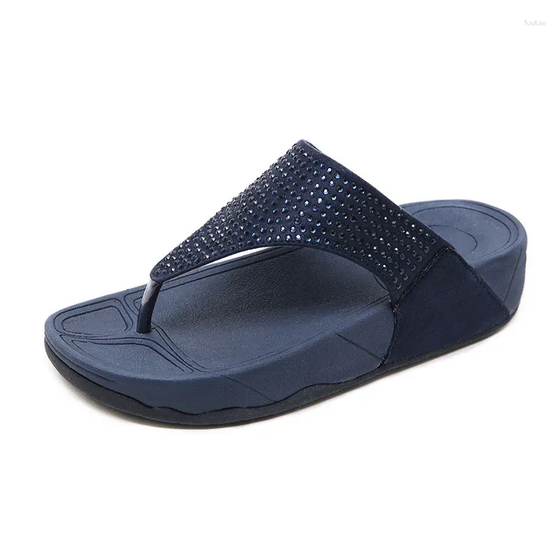 Slippers Med Glitter Slides Rubber Flip Flops Shoes Woman 2024 على إسفين كبير الحجم منصة أنثى Jelly Hawaiian Soft Casua