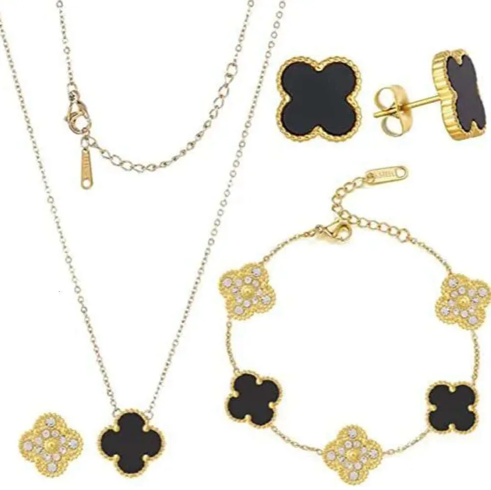 4 Leaf Clover Necklace Designer Luxury Jewelry Set Pendant Necklaces Bracelet Stud Earrings Gold Silver Mother of Pearl Necklace Link Chain Womens1545