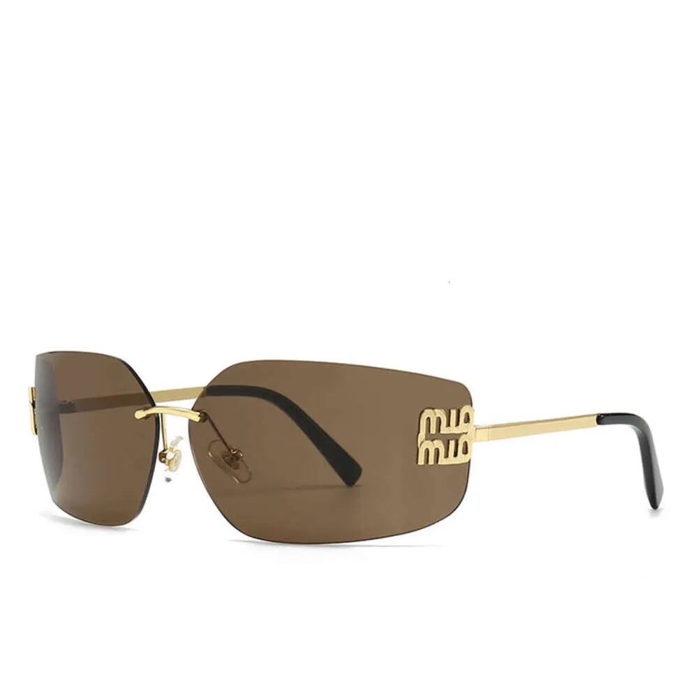 Ontwerper Miui-zonnebril Nieuwe mode-zonnebril Frameloze Instagram Populaire dameswindschermen Metalen zonnebril