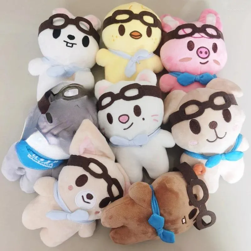 Kudde Stray Kids Skzoo Plush Doll Kawaii Bangchan Felix Hyunjin Bbokari Jiniret Leebit Plushies Toys Cartoon Animal Pillows Room Decor