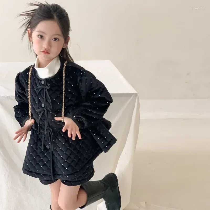 Clothing Sets Children Set Girls Cotton Suit 2024 Winter Velvet Sequin Fashionable Casual Simple Kids Coat Shorts Two Piece