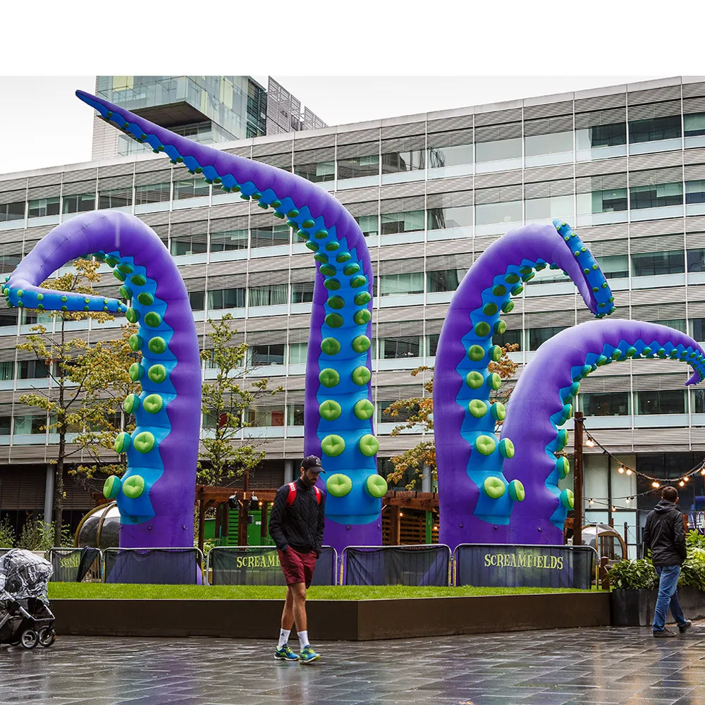 Tentáculos de polvo infláveis gigantes por atacado com preço acessível polvo inflável perna braço para decoração de Halloween