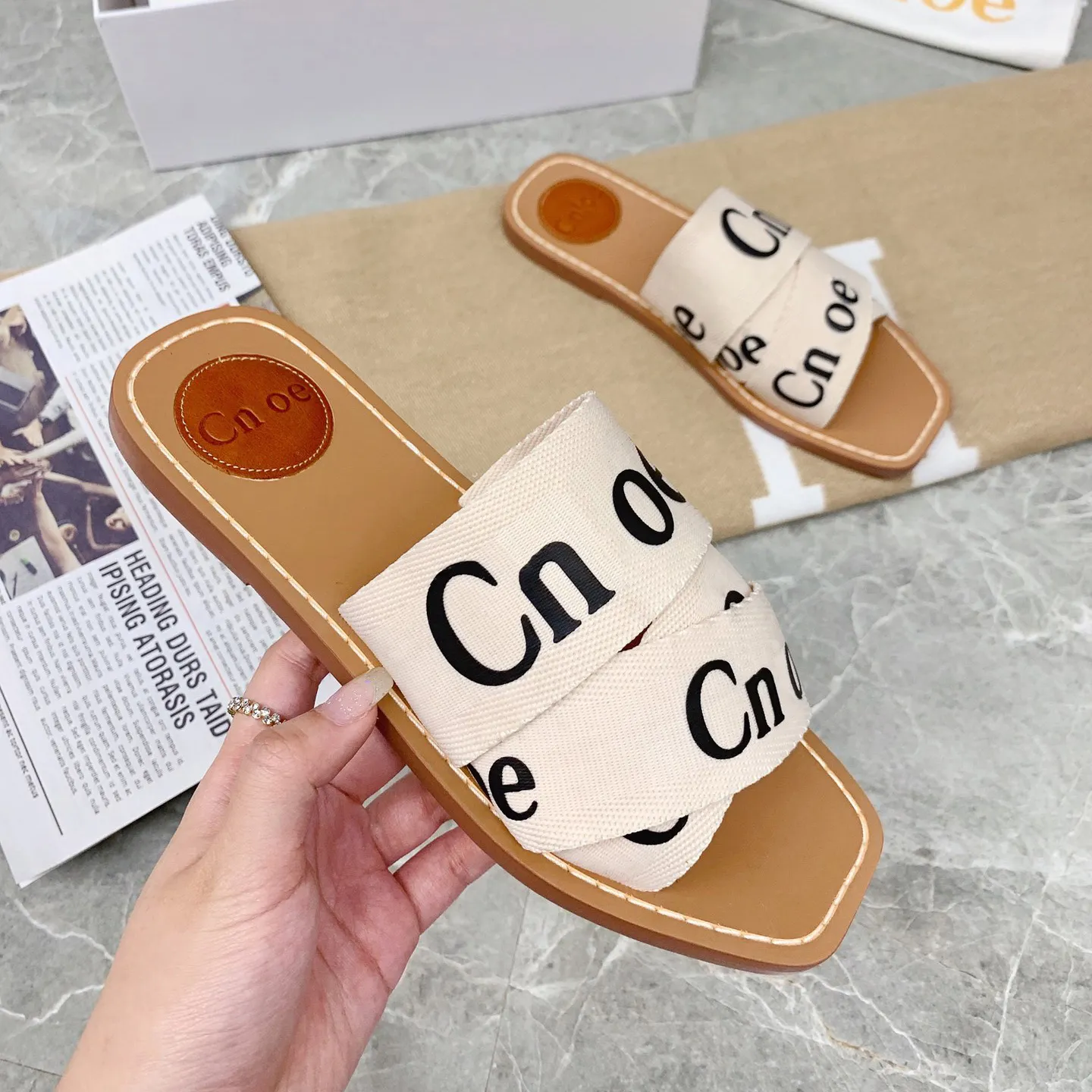 New Designer Women's Wooden Sandal Sluffy Flat Bottomed Mule Multi-color Lace Letter Canvas Slippers Summer Home Shoes Brand Chl01 Sandles Size 35-42