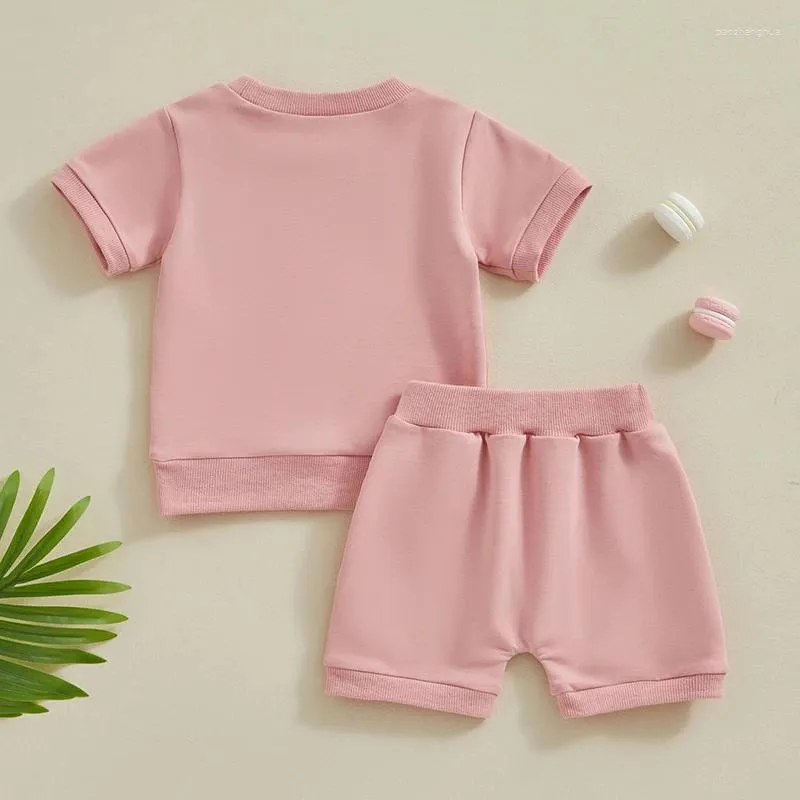 Set di abbigliamento Completo estivo per sorellina 2 pezzi Vestiti per bambina T-shirt a maniche corte con stampa di lettere e pantaloncini elastici in vita