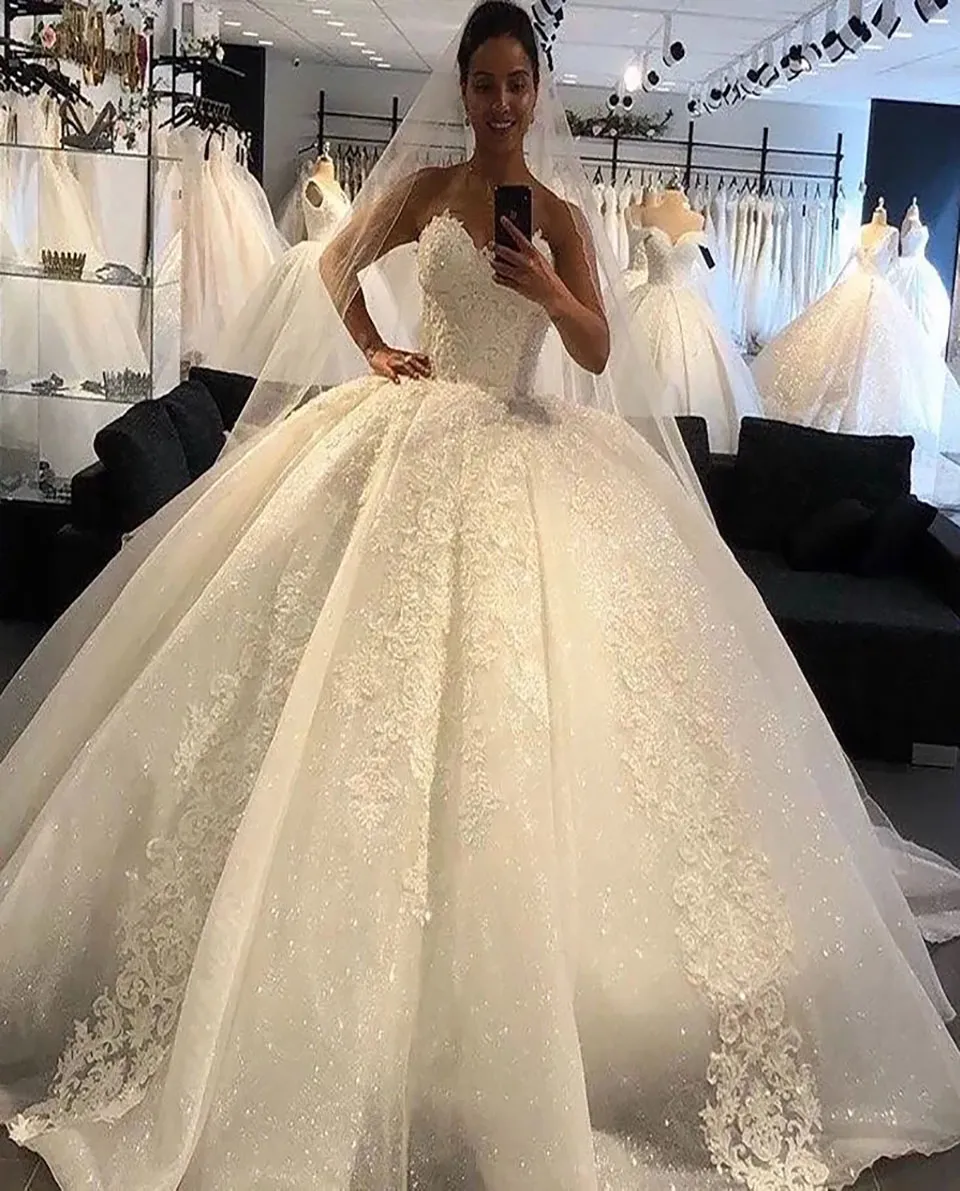 Vestidos de novia blancos Vestidos de novia de color marfil Formal Una línea Apliques Cremallera personalizada Con cordones Tallas grandes Nuevo Tul Hasta el suelo Cariño Sin mangas Lentejuelas