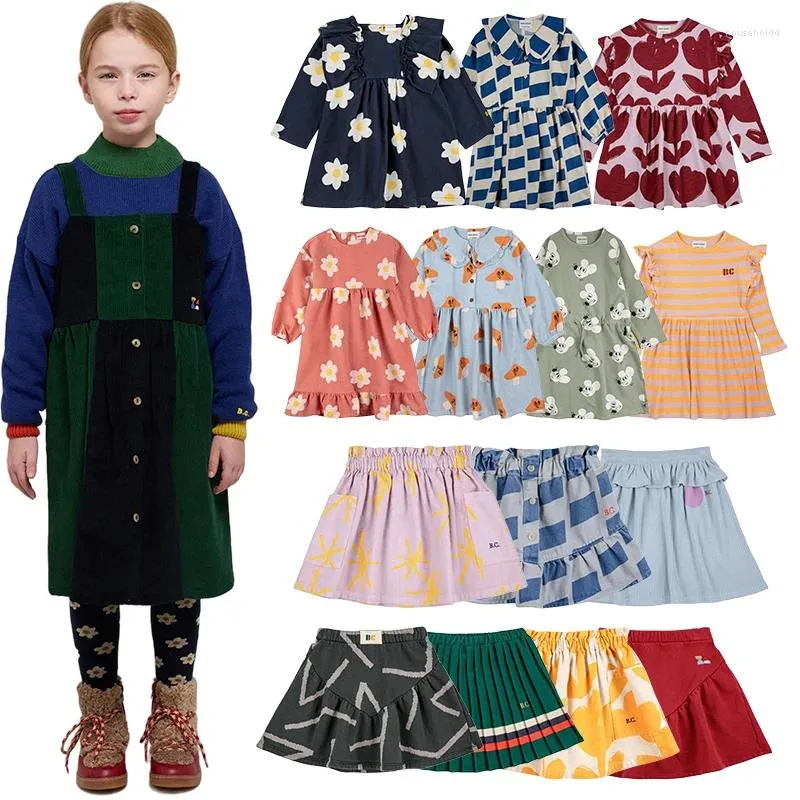 Kız elbiseler 2024 bahar sonbahar çocuk sevimli gündelik kısa etek kızlar askıya alınmış elbise çocuk giyim çok yönlü