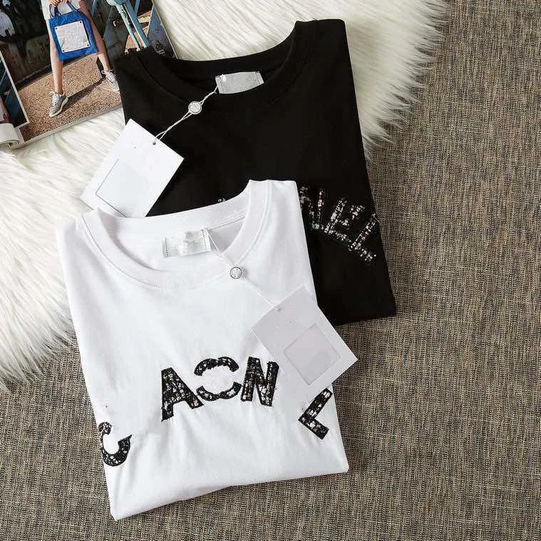 Men's T-Shirts 2023 Womens mens T-Shirts brand Designer Clothing Famous T Shirt two C Letter Print Round Neck Short Sleeve Black White Fashion Men Women T Shirts S 4XL