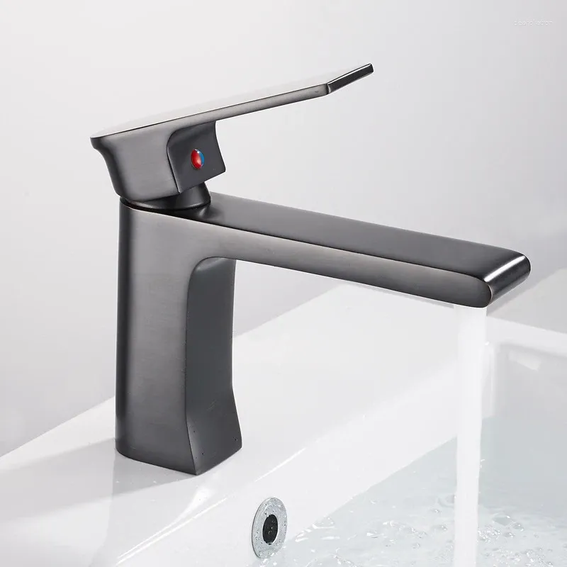 Bathroom Sink Faucets Basin Black Oil/Nickel Brass Single Handle Faucet & Cold Water Mixer Taps Lavatory