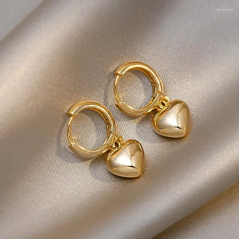 Stud Earrings Metal Heart Shape Pendant European American Style Personalized Fashion Ladies Girls Travel Accessories