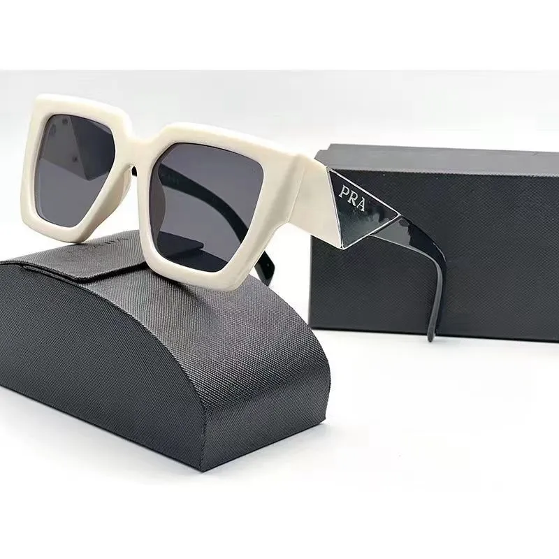 2024 Nya solglasögon för kvinnors high end Elegant Large Frame Slim Utseende UV Protection Letter Solglasögon Fashion Designer Solglasögon strandsolglasögon