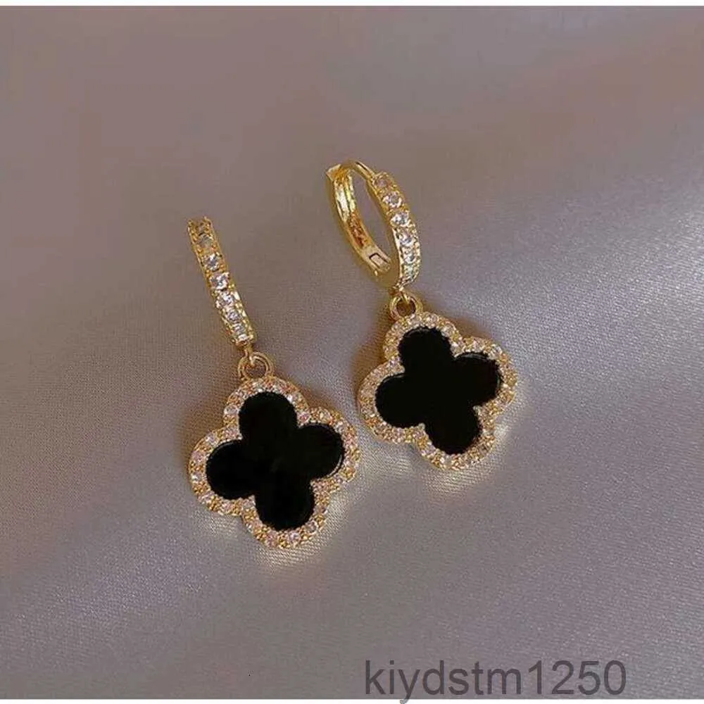 Boucles d'oreilles de créateurs Boucle d'oreille de trèfle à quatre feuilles pour femmes senior classique petit vent parfumé nouvelle bague d'oreille 18k or léger bijoux de luxe femme LD7S