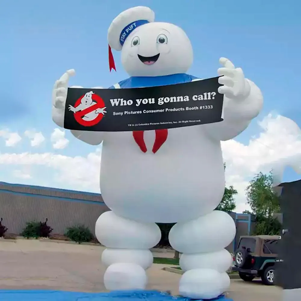 10mH (33ft) Avec ventilateur en gros Ghostbuster gonflable géant sur mesure reste puft Marshmallow Man avec bannière publicitaire lumières LED pour la décoration d'Halloween