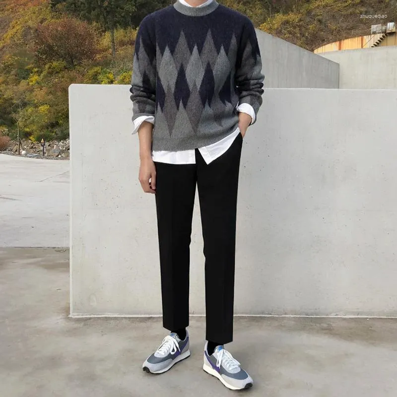Erkek Sweaters 2024 Zarif Sonbahar Kış Hip Hop Stili Sweater Erkek Ekose Sakil Kazanmalar Çift M136