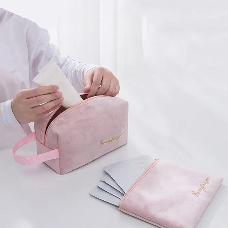 Borse per cosmetici Borsa da donna Morbida flanella Cuscinetti per trucco Pacchetto da toilette Custodia per trucco da viaggio Custodia per bellezza Wash