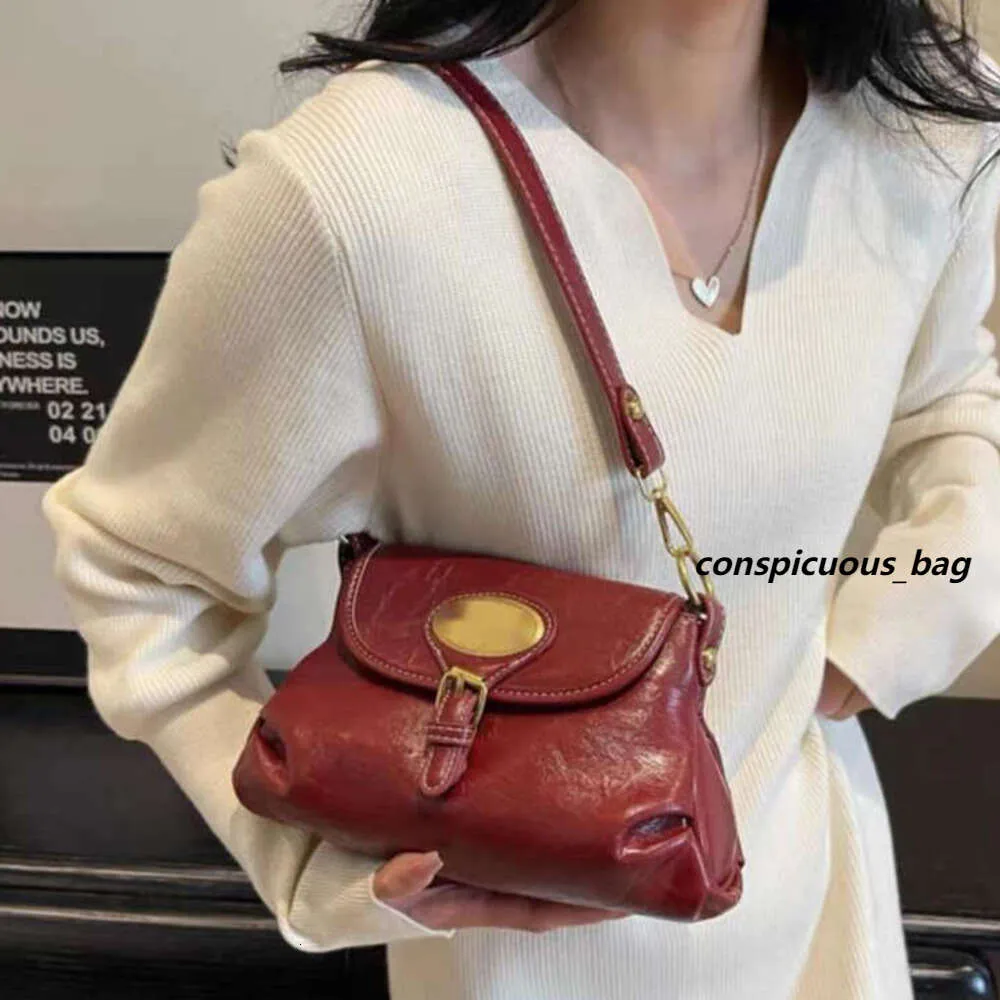 2024 Autumn And Winter New Fashion High-grade Messenger Bag Korean Minority Design Retro One-shoulder Underarm