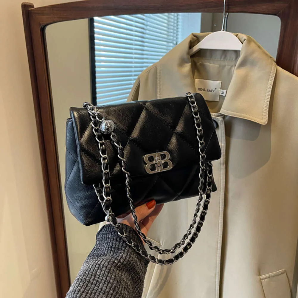 able Korean Version Small Square New Casual Diamond Grid Chain Shoulder Niche Personality Diagonal Cross Women's Bag 2024 78% Off Store wholesale