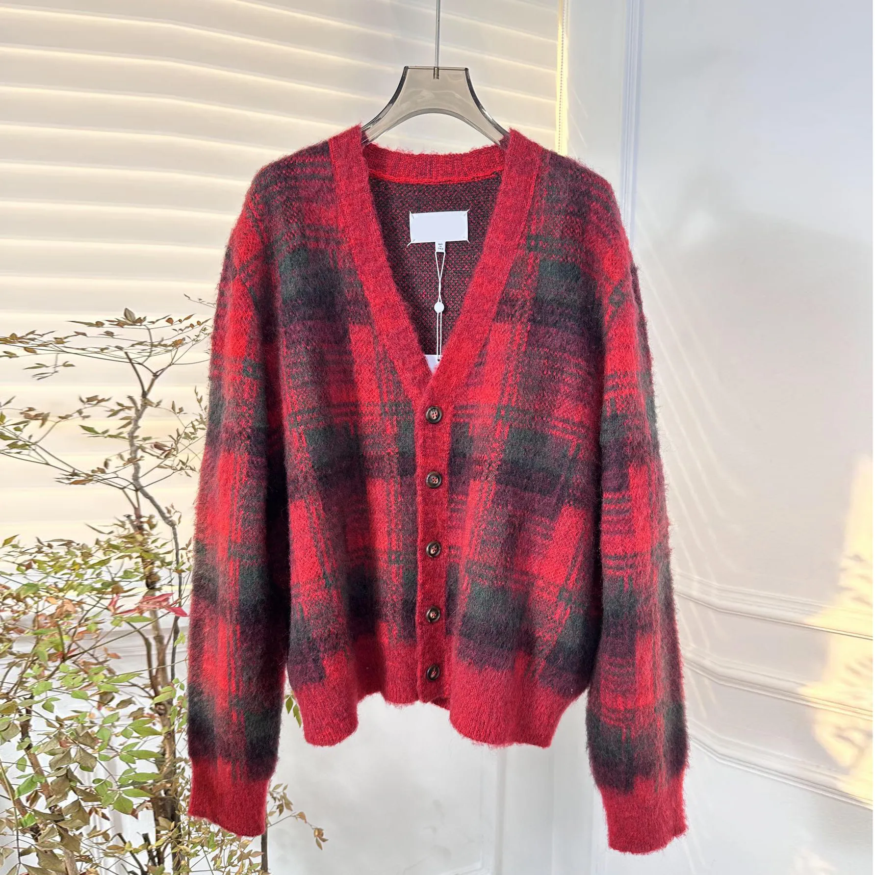 Женский свитер, европейский модный брендовый новогодний лимитированный красный клетчатый шерстяной кардиган с длинными рукавами