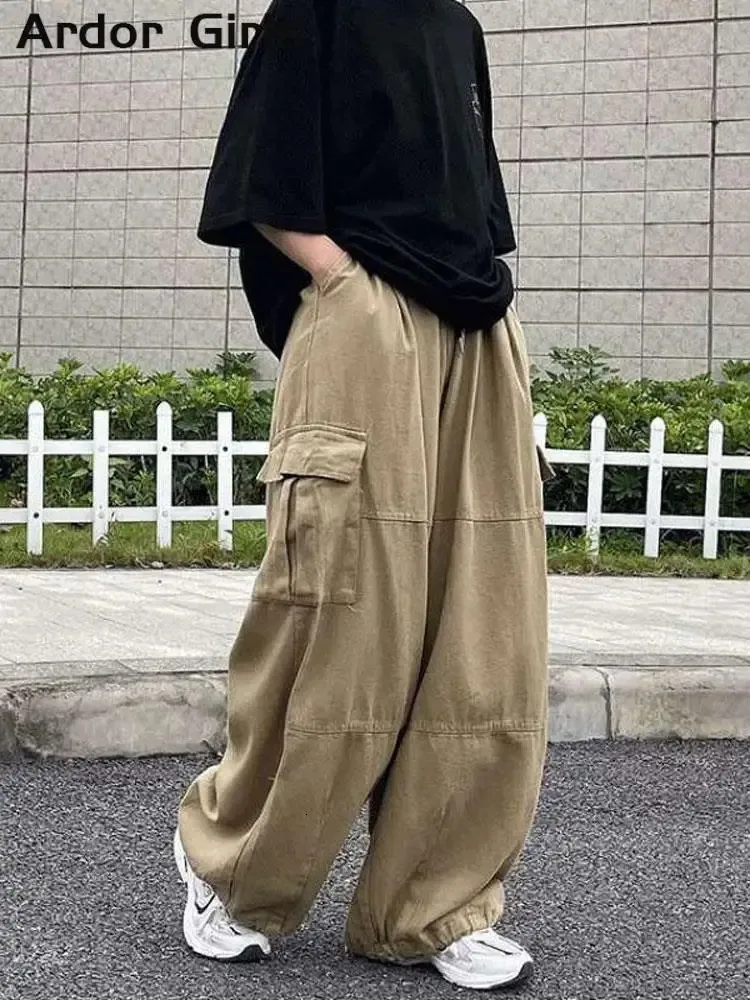 Y2K Streetwear Cargo Pants Kvinnor överdimensionerade Loose Harajuku Big Pockets Female Pant Fashion Straight Wide Lad Lady Hip Hop Trousers 240131