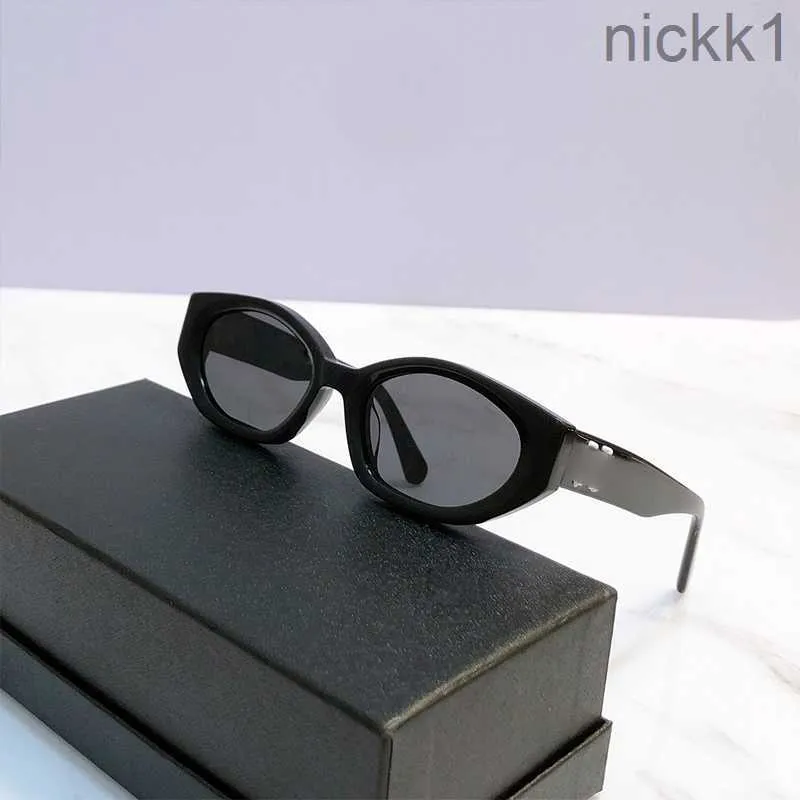 Poza okularami przeciwsłonecznymi Owalne okulary przeciwsłoneczne Designer Women Promieniowanie odporne na osobowość męskie szklanki retro wysokiej jakości wysoka wartość OW40018U G533