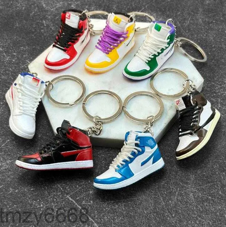 Designer 139 Styles 3D Basketball Shoes Keychain Stereoskopiska sneakers Keychains for Women Bag Pendant Mini Sport Shoe Keyring M88F